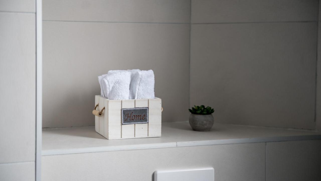 Cozy Apartment, 10 Minutes Walking Distance From The Old Town コトル エクステリア 写真