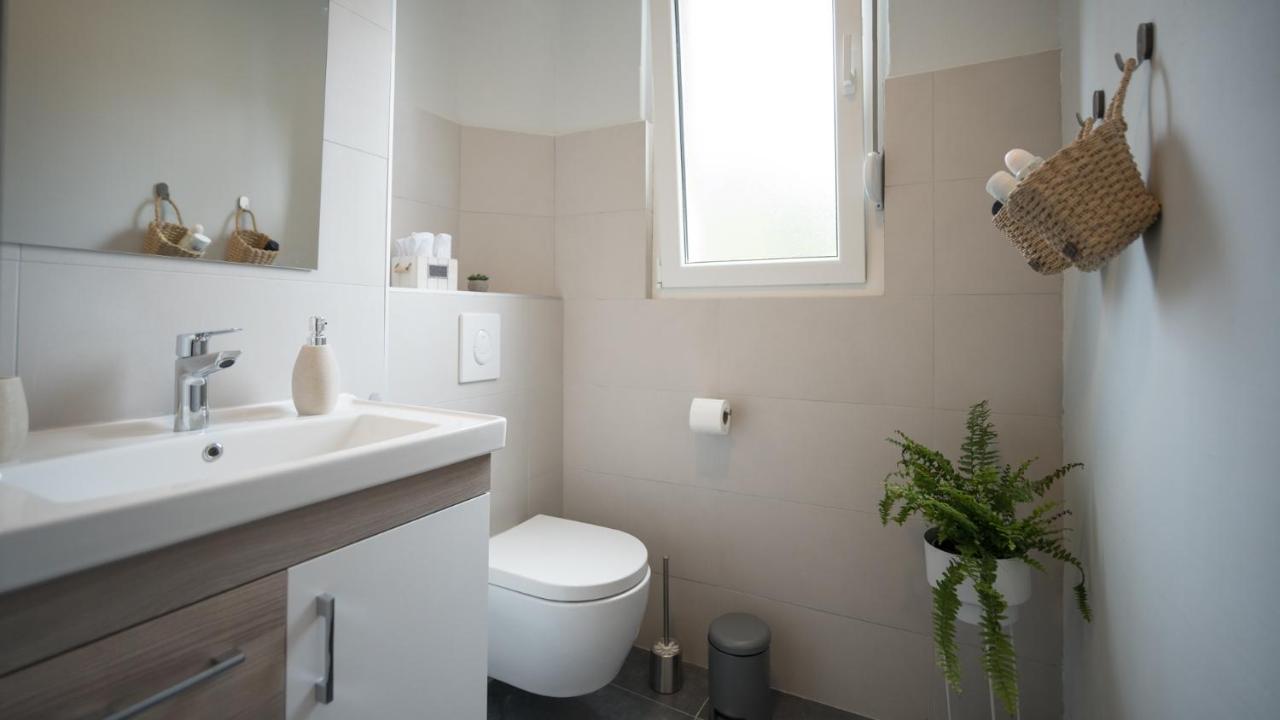 Cozy Apartment, 10 Minutes Walking Distance From The Old Town コトル エクステリア 写真